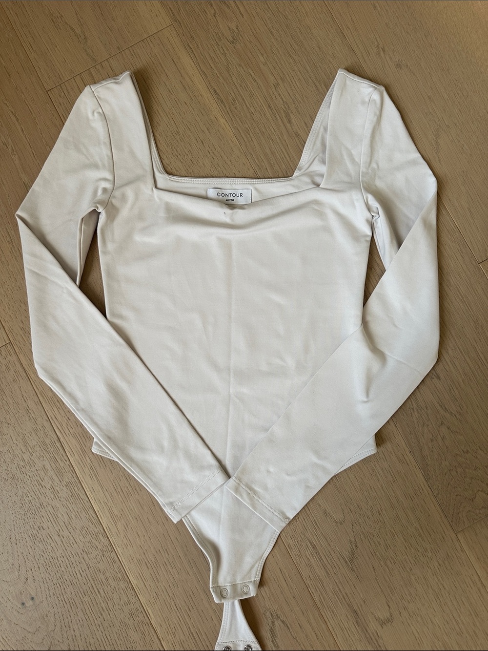 Aritzia Contour Long-Sleeve Square Neck Bodysuit — Cream